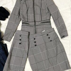 H&M Black & White Plaid Suit Set
2-PC SZ 6, w/ Xtra Skirt-Size 8.